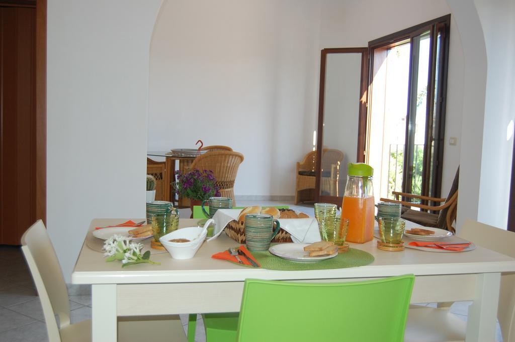 Hibiscus Rosso Villa Donnalucata  Exterior foto
